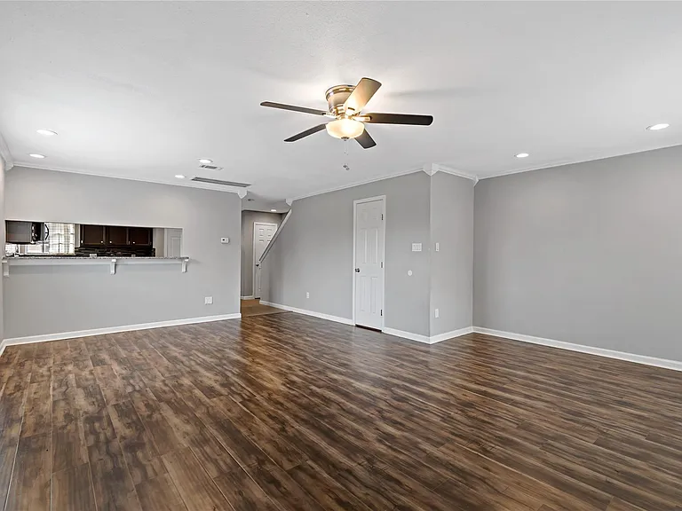 542 Birdsong Dr — Photo 6