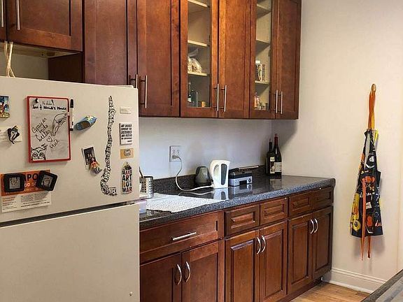 4th image of 33 Crooke Ave APT 2E