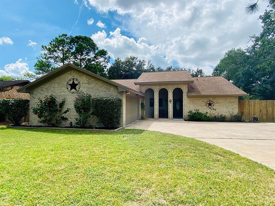 1st image of 9 Shantilly Ln