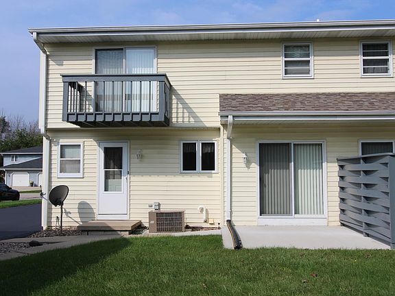3rd image of 7027 Ashwood Ln