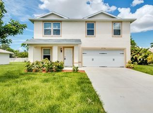 2716 SW Santa Barbara Pl, Cape Coral, FL 33914