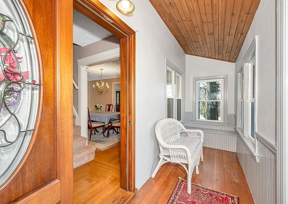 100 Springdale Ave, Saugus, MA 01906 Zillow