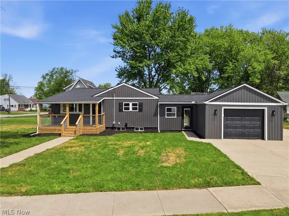 968 Sandusky St, Conneaut, OH 44030