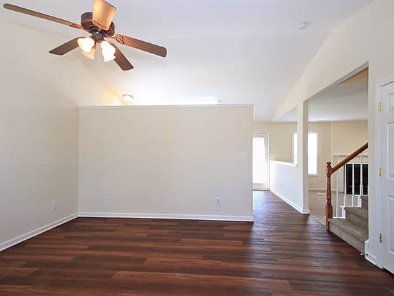 3rd image of 208 Brookstone Dr