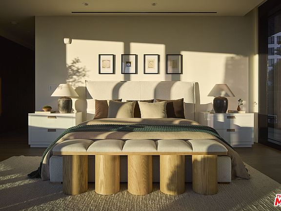3rd image of 8420 W Sunset Blvd #801