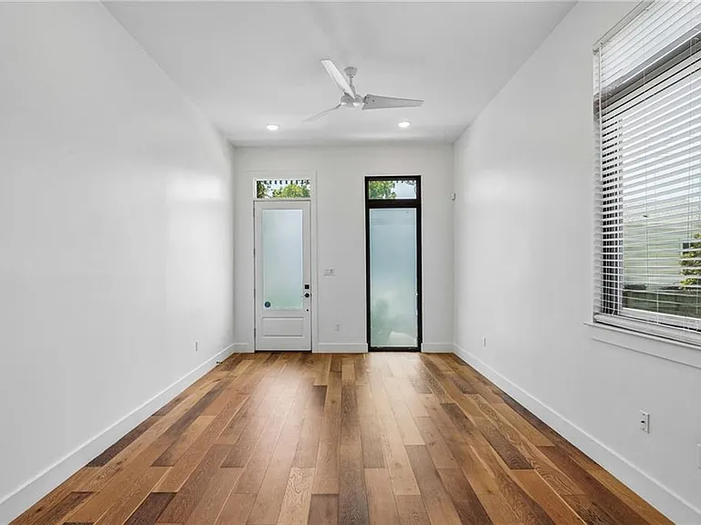 3611 Marais St — Photo 3