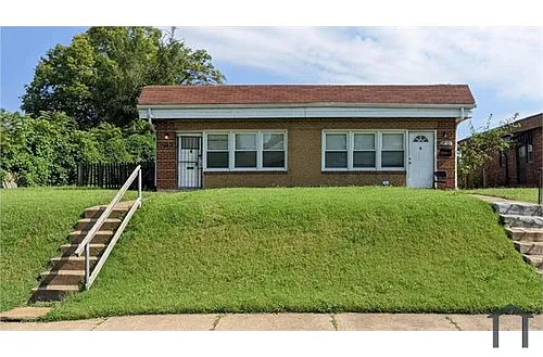 4529 Anderson Ave Photo 1