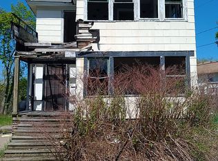 1917 Van Buren Rd, East Cleveland, OH 44112