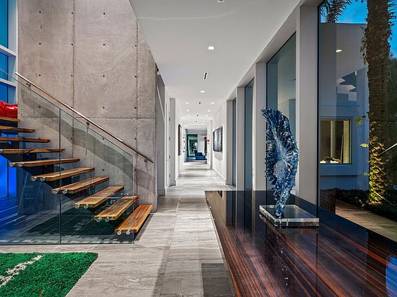 3rd image of 6238 N Ocean Boulevard