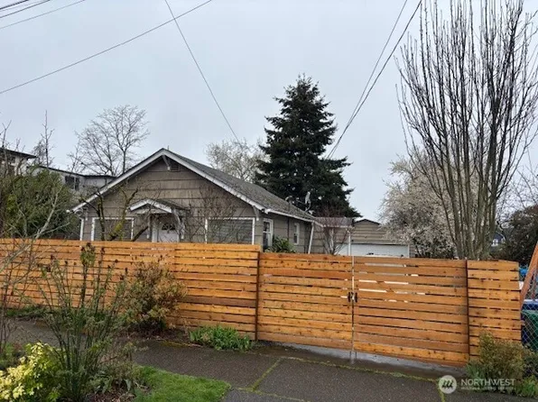 3847 19th Avenue SW, Seattle, WA 98106