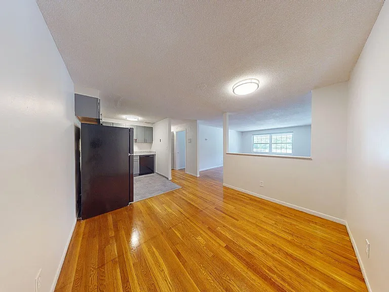Westside Colonial — Photo 16