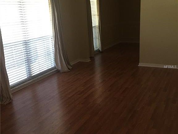 5th image of 724 Riverbend Blvd