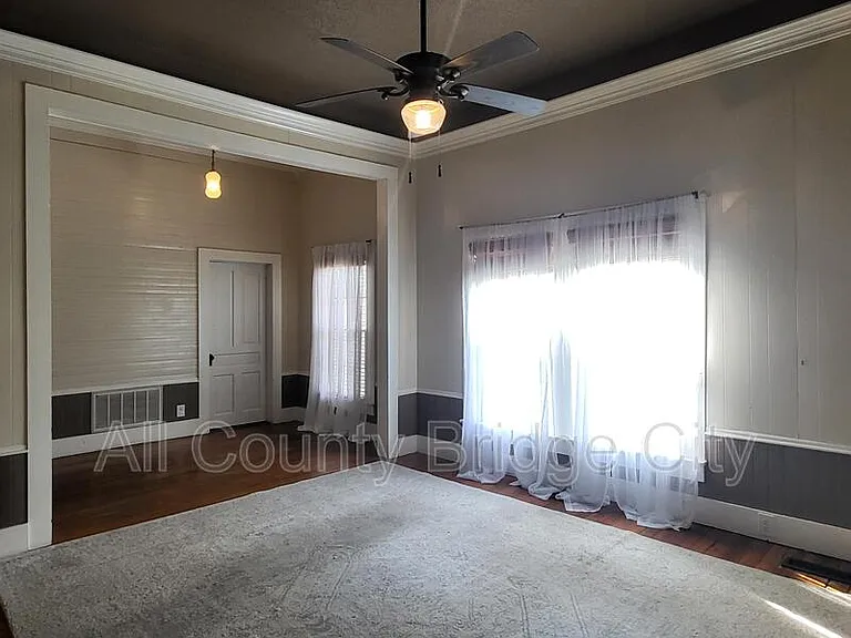 311 Retreat St — Photo 6