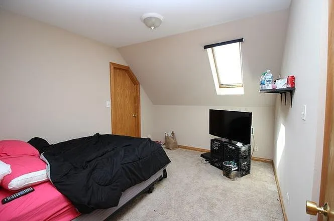 3729 S Parnell Ave #2F — Photo 9