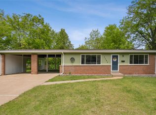 2485 Furlong Ln, Florissant, MO 63033