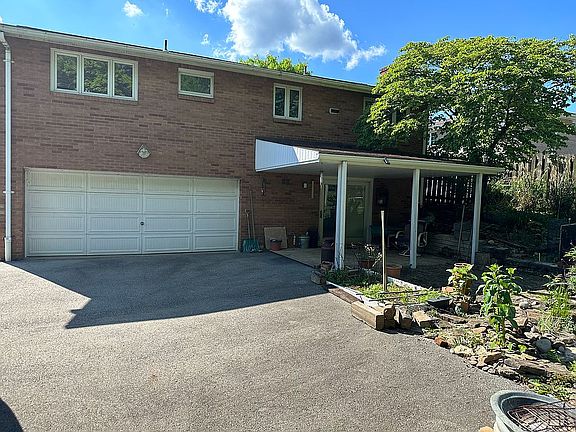 3rd image of 1411 Marcia Dr