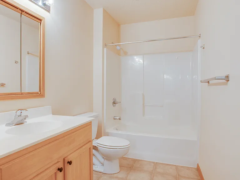 315 Main Ave — Photo 11