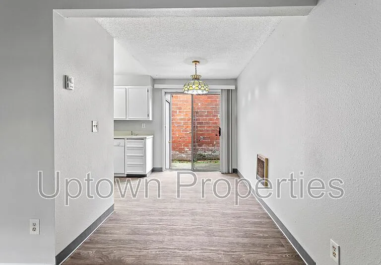8313 SE 17th Ave — Photo 8
