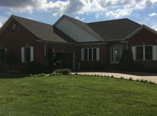 4333 Three Lakes Dr, Elberfeld, IN 47613