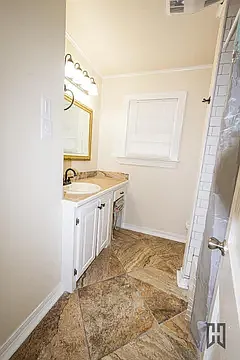 403 Lakeshore Dr — Photo 12