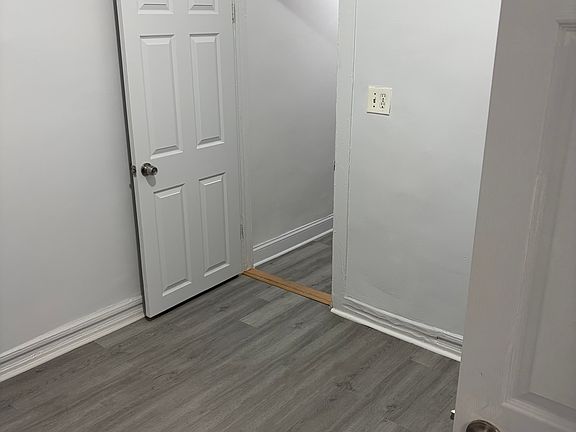 2nd image of 2231 Ryer Ave