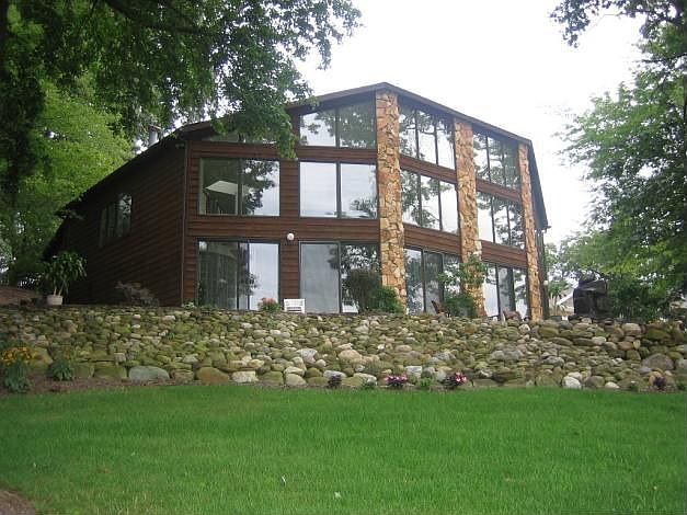 1st image of 572 Marina Dr