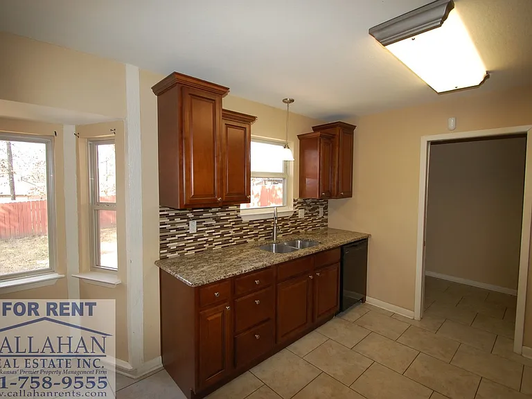 2912 Dorset Dr — Photo 12