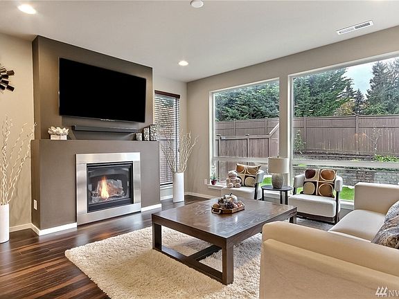 4th image of 2810 57th St SE