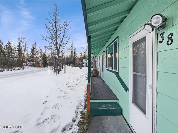 385 Banner Ln, Soldotna, AK 99669