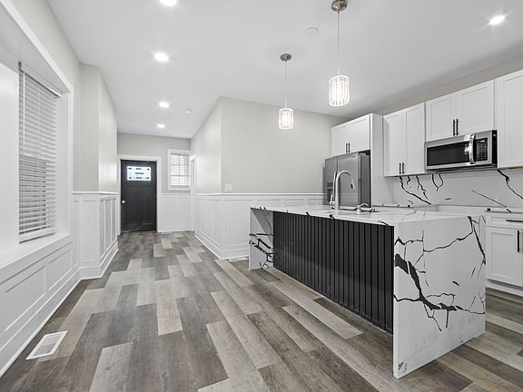 3rd image of 27 N Latrobe Ave