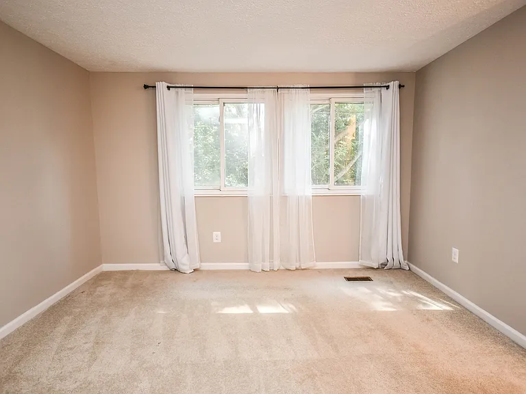 27 Cross Country Ct — Photo 17