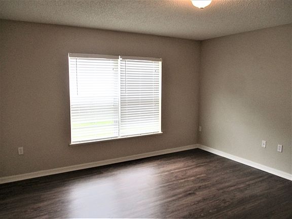 4th image of 9151 Shindler Crossing Dr
