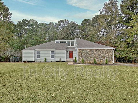 2nd image of 150 Drennan Dr