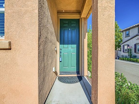 4th image of 26292 Tiger Lilly Ave