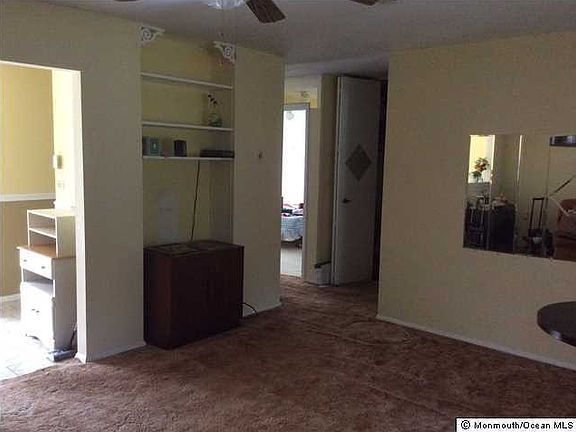 5th image of 80 Dorchester Drive #B
