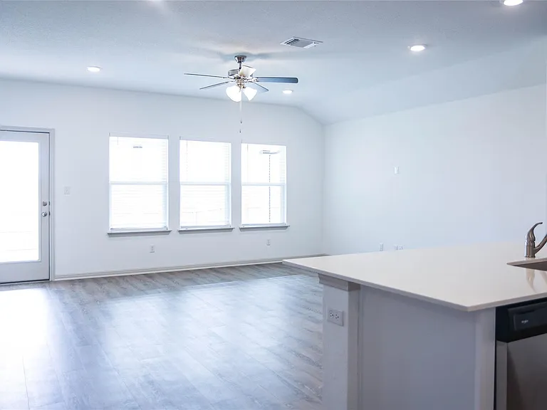 231 Sweetwater Creek Ln — Photo 18