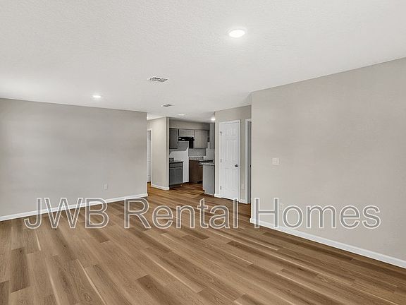 3rd image of 9122 Monroe Ave