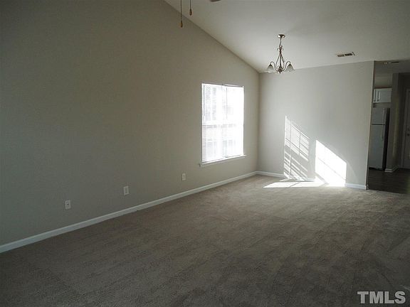 5th image of 31 N Sussex Dr
