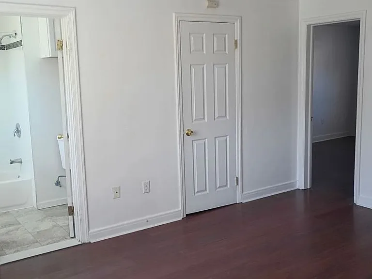 15-23 Forrest Dr E — Photo 6