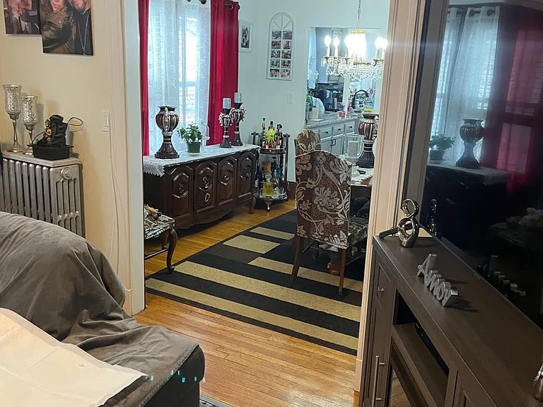 128 Westminster Ave #2 — Photo 3
