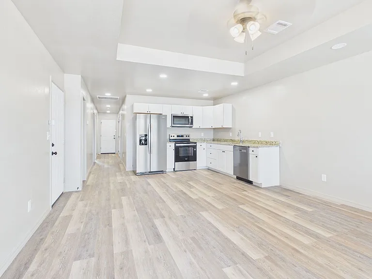 1125 Caprock St — Photo 5