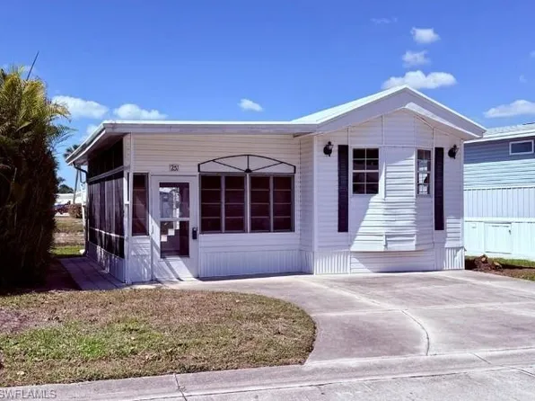 251 Bass LN #251, NAPLES, FL 34145