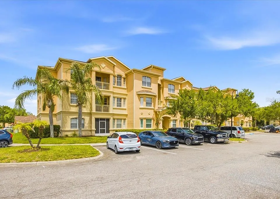 301 Terrace Ridge Cir #301