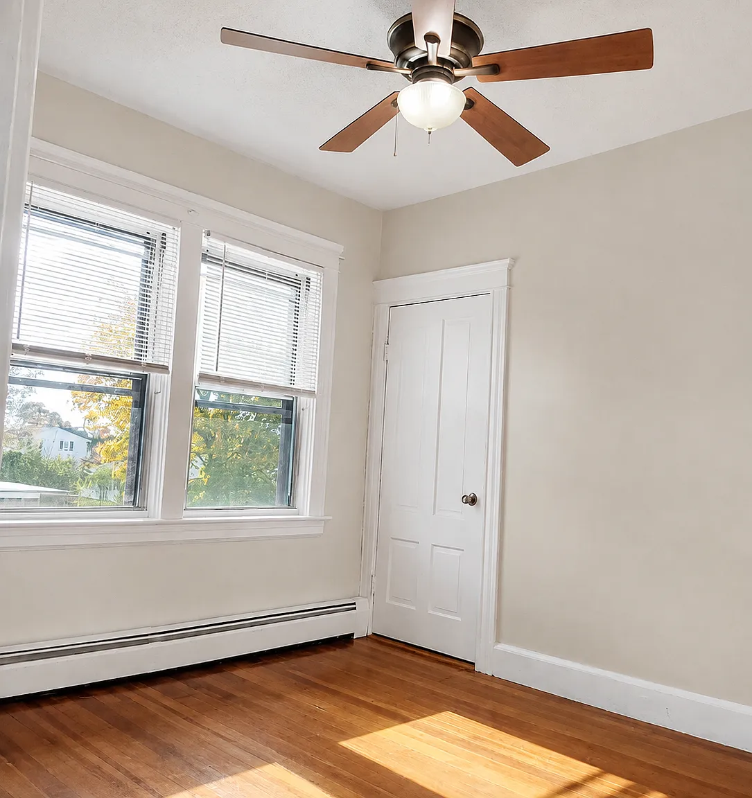 2 bed, 1000 sqft, $1,950 — Photo 2