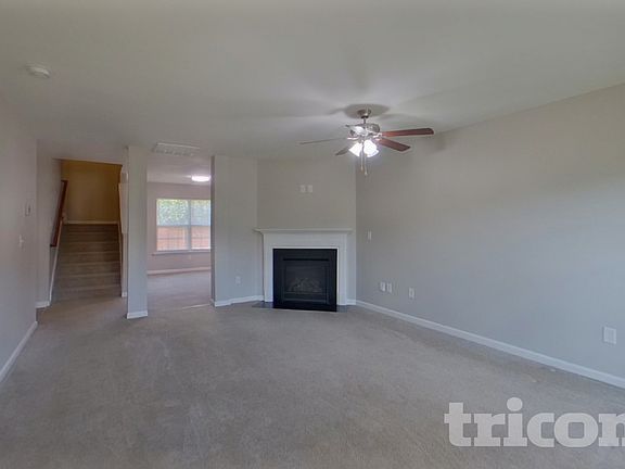 3rd image of 429 Victory Ln