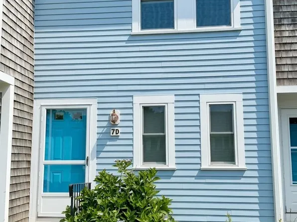 300 Falmouth Road APT 7D, Mashpee, MA 02649