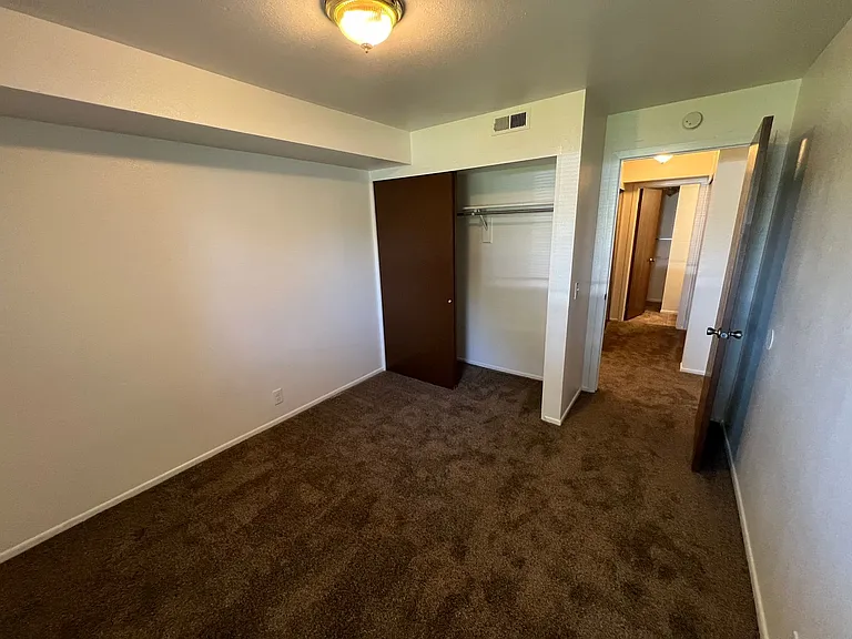 4689 S Brookwillow Cv #B — Photo 19