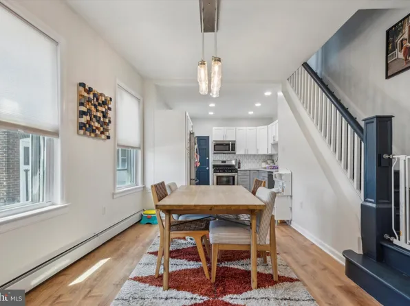 107 Osborn St, Philadelphia, PA 19128