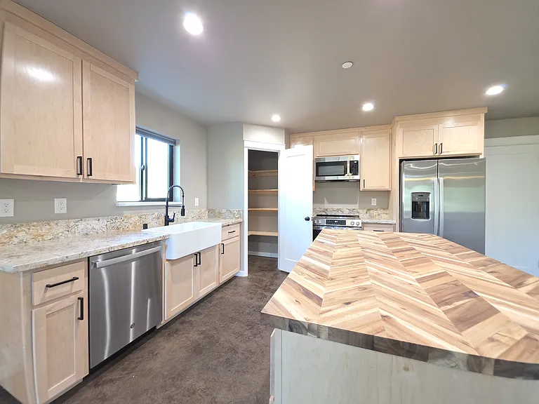 6173 Sawmill Rd — Photo 5