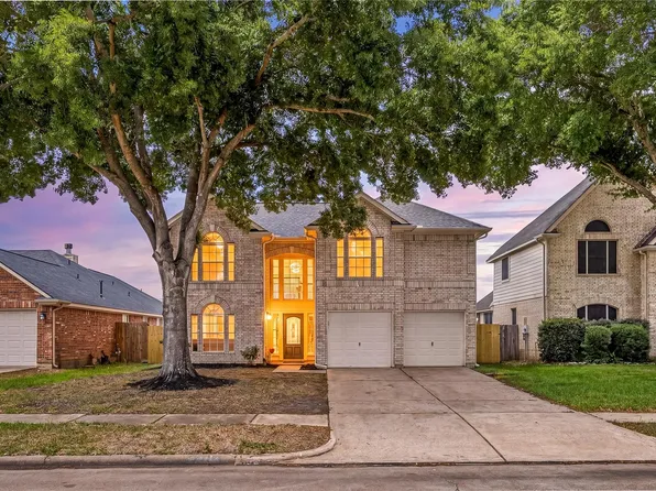 22743 W Waterlake Dr, Richmond, TX 77406